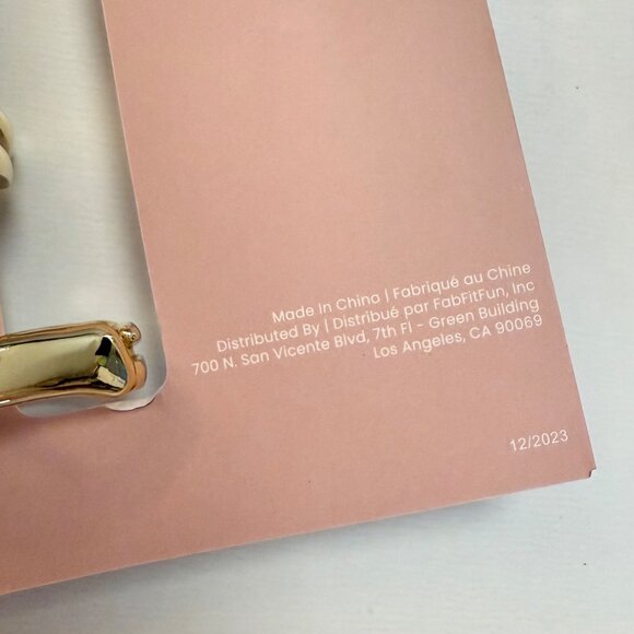 Summer and Rose Gold Wavy Claw Clip Hair Accessory Elegant Minimalist Glam Style - Picture 3 of 6